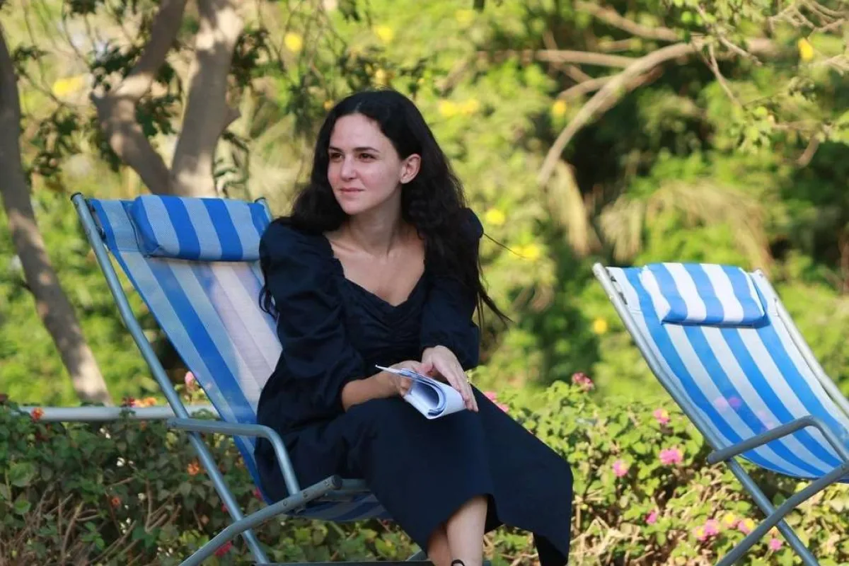 ركين سعد من كواليس مسلسل "اتزان"- صورة من صفحتها الرسمية على فيسبوك