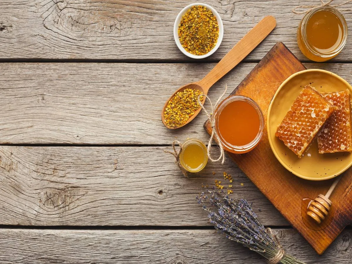 صورة لمزيج العكبر والعسل