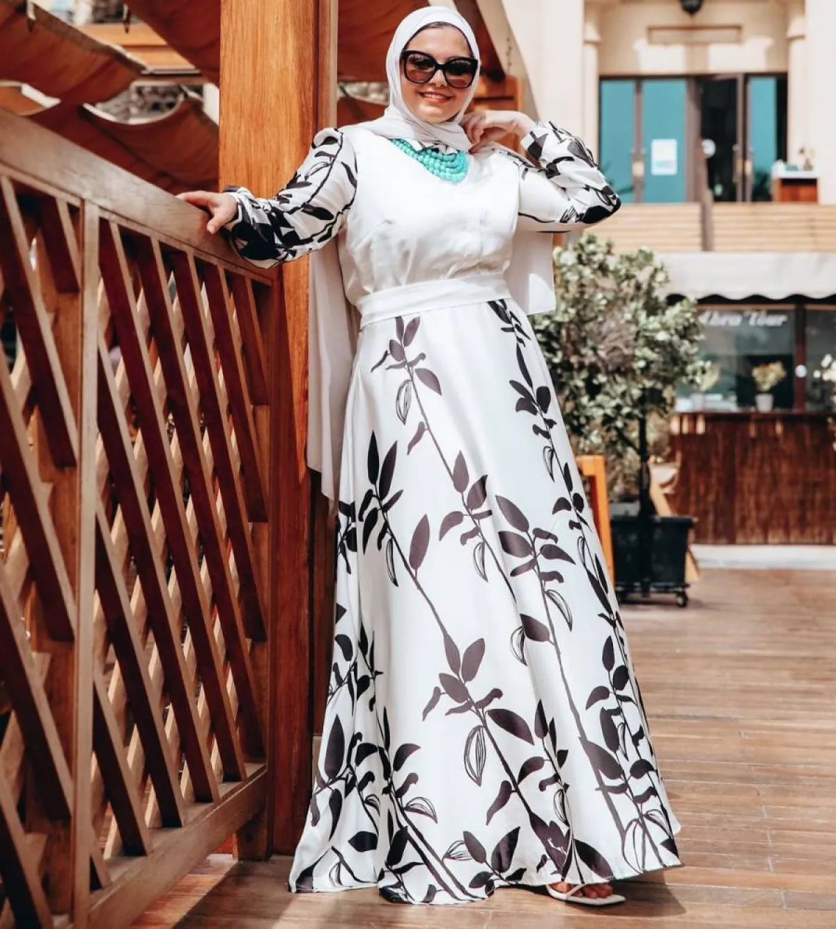 فستان مورد بلون حيادي