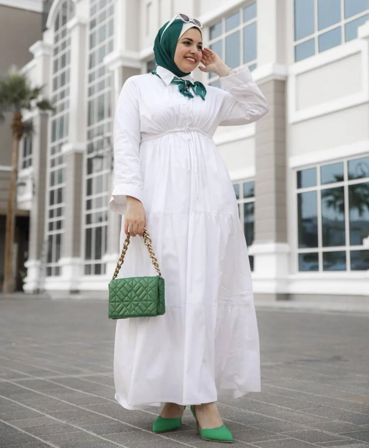 اية فوزي بفستان يومي ناعم