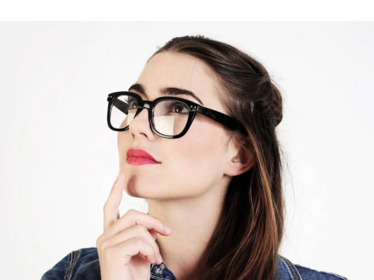 العيش بسعادة