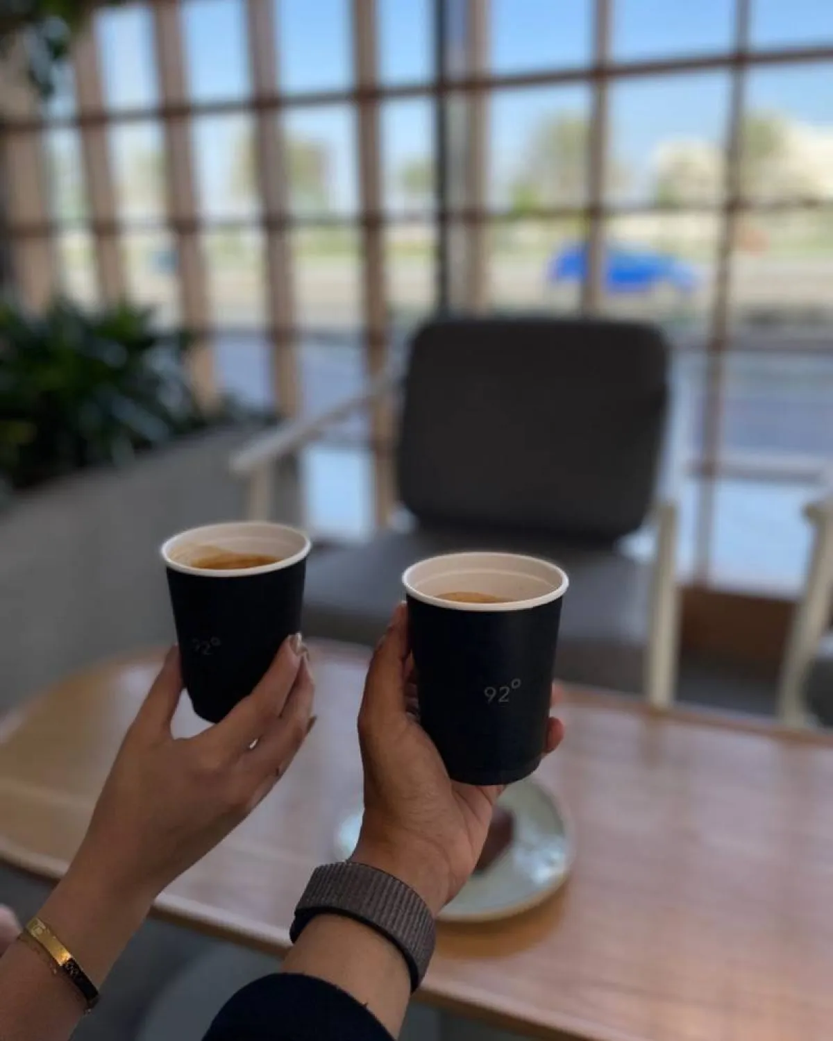 جلسات ممتعة للصديقات في مقهى برو 92 بجدة - الصورة من حساب bllue.54 على إنستغرام