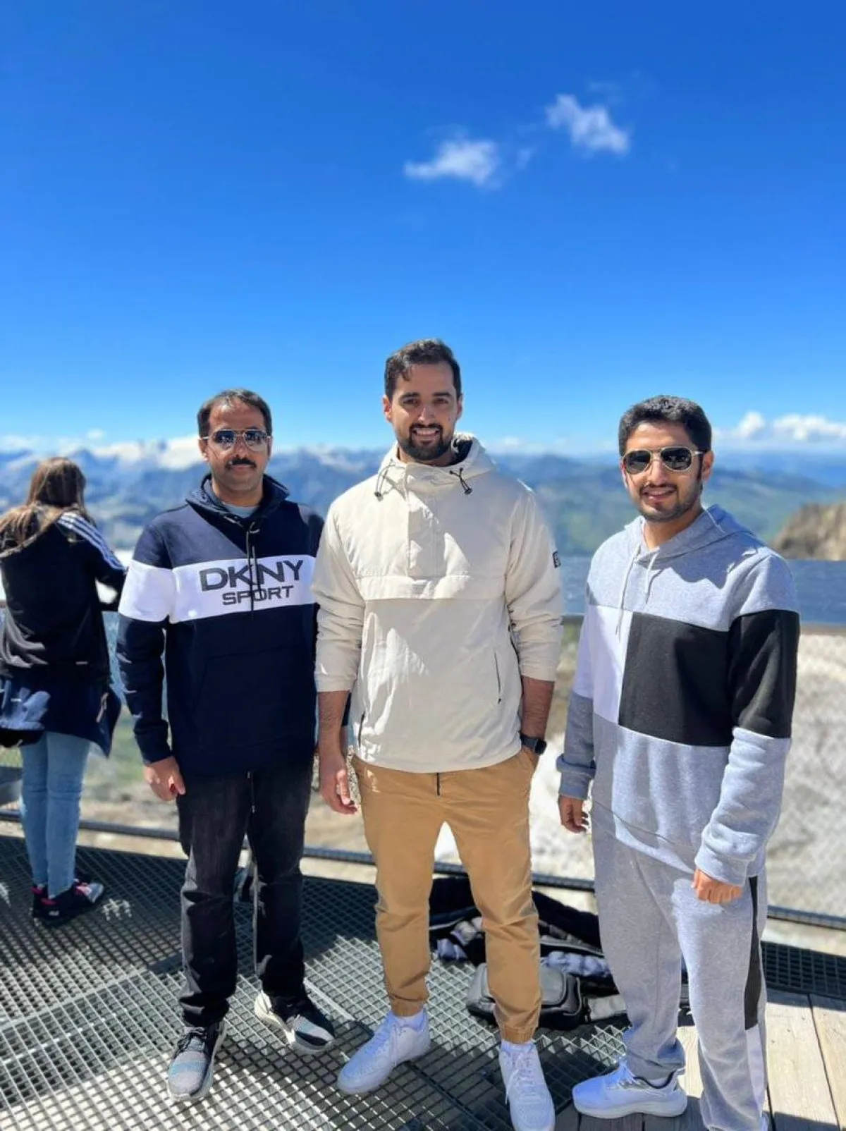 مواطن سعودي ينقذ أب وابنته من الغرق - الصورة من حساب سفارة المملكة في فيينا