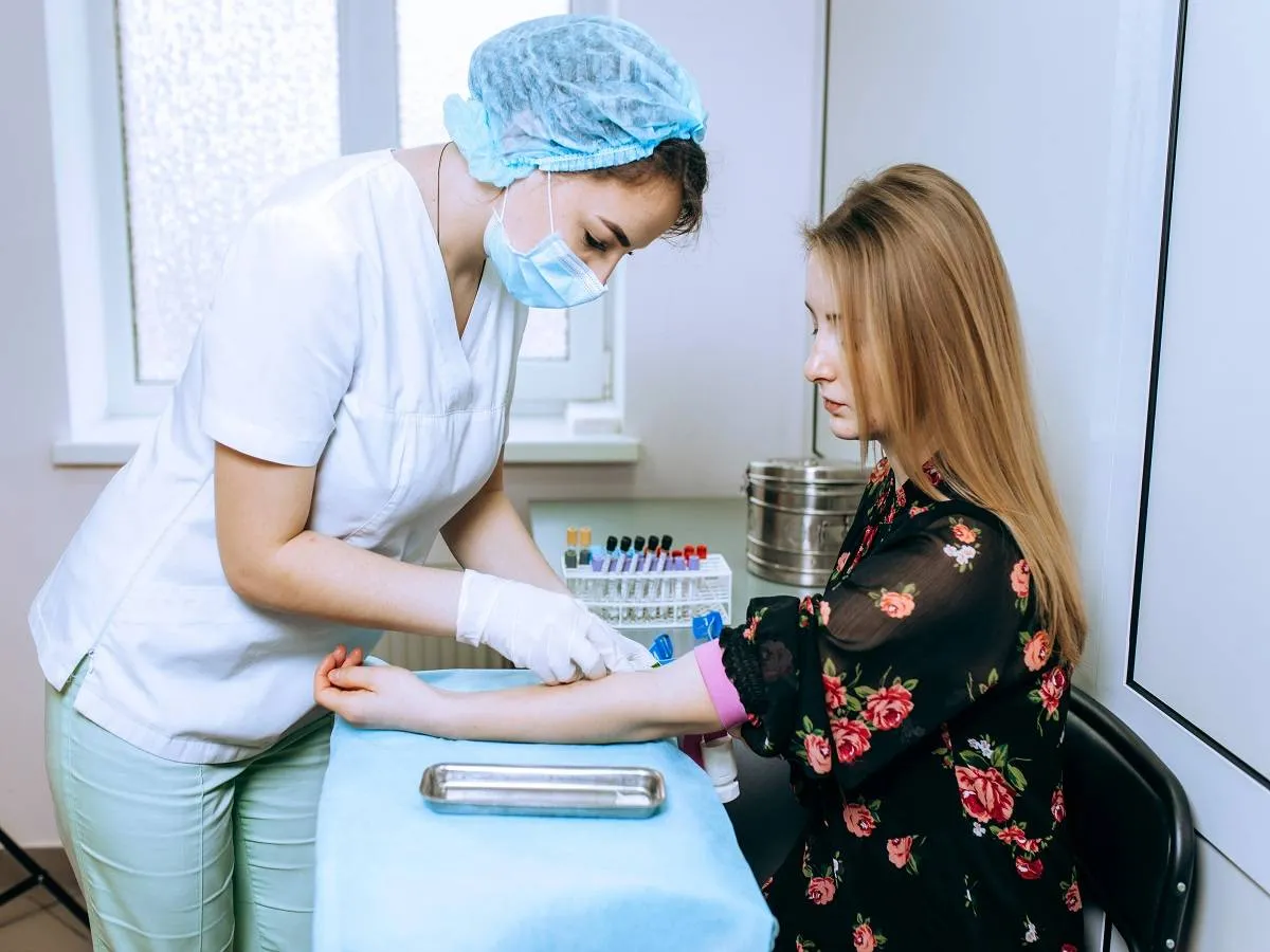 يمكن تشخيص ارتفاع مستوى هرمون الحليب عن طريق فحص الدم