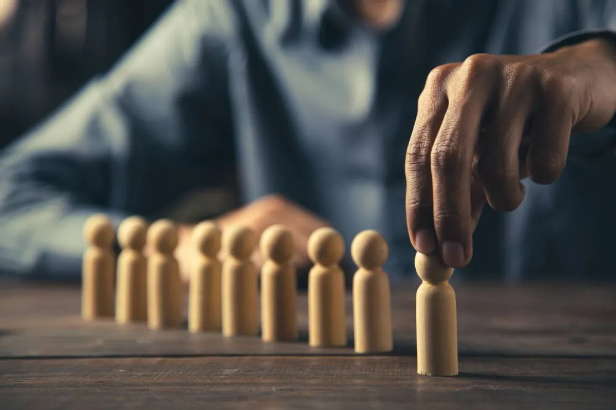 الإفادة من مهارة وخبرة كل عضو في الفريق