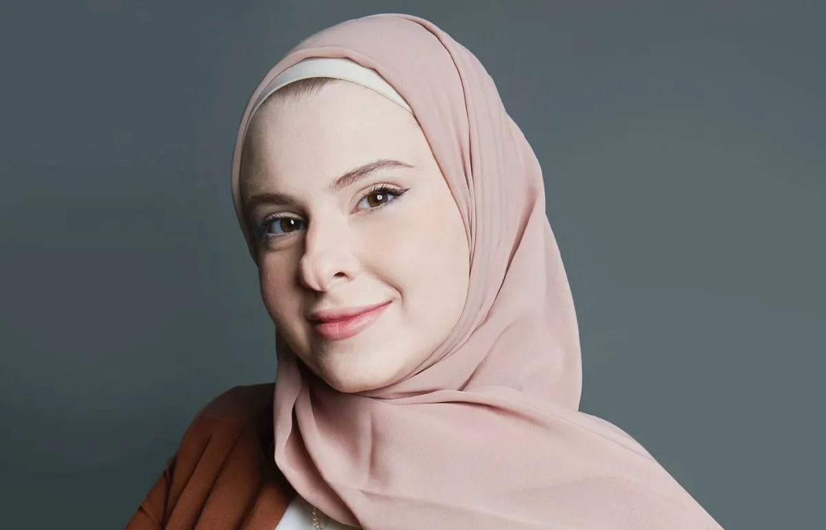  المصممة لانا آل كمال