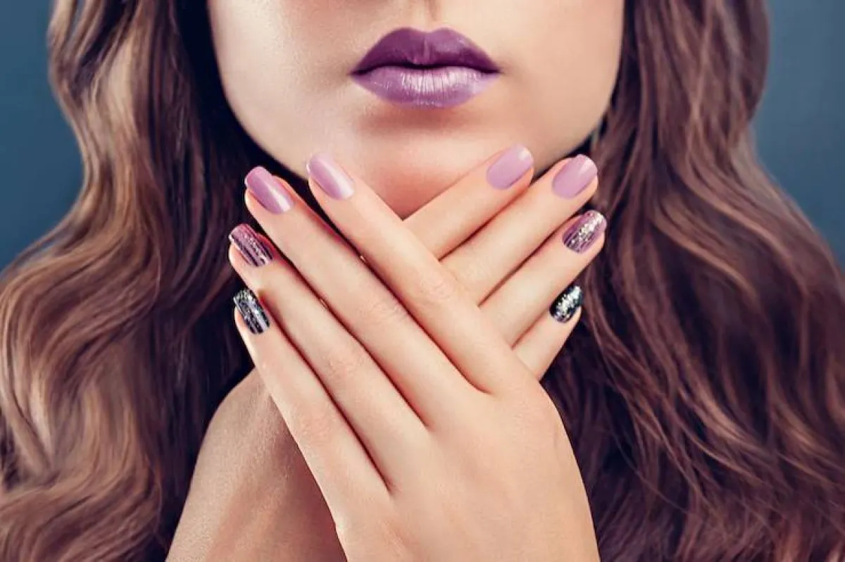 صيحات أظافر للخريف