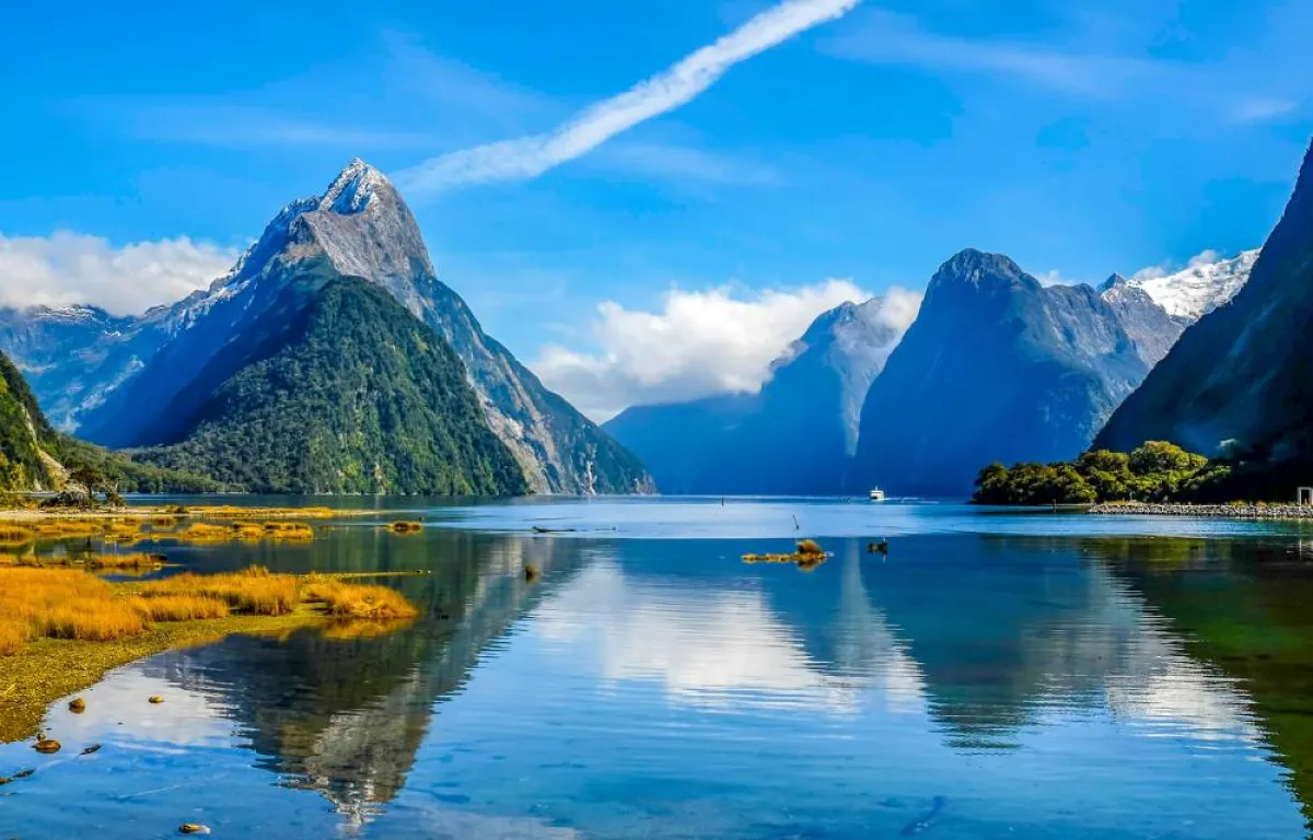 حديقة «فيوردلاند» الوطنية هي موطن لسلسة من المضايق الجليدية 