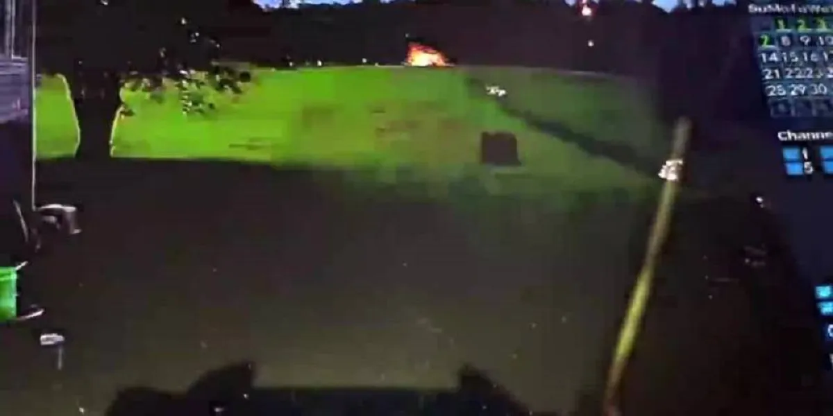 صورة البرق يصعق الرجل الأمريكي