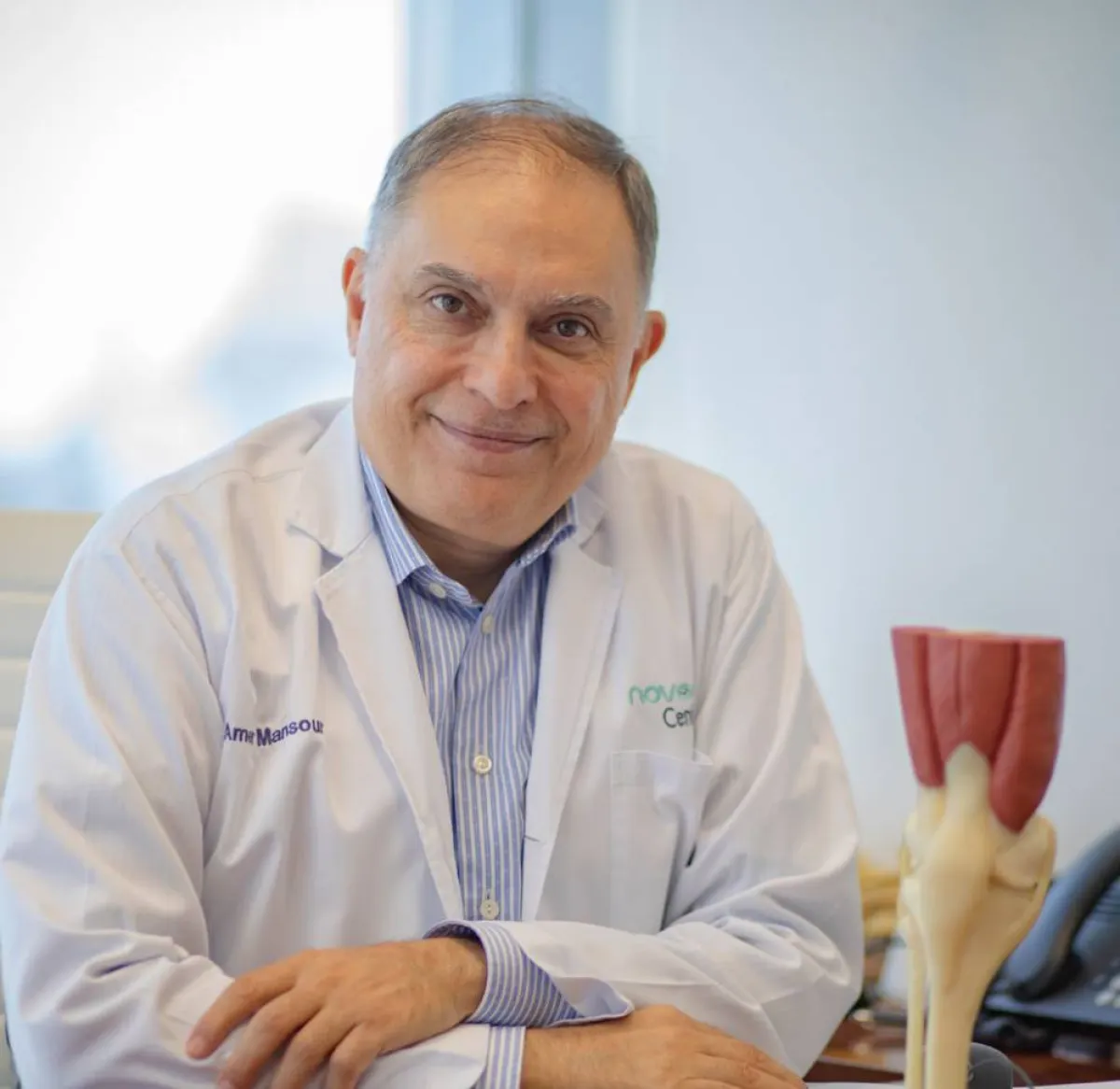 الدكتور عامر منصور 