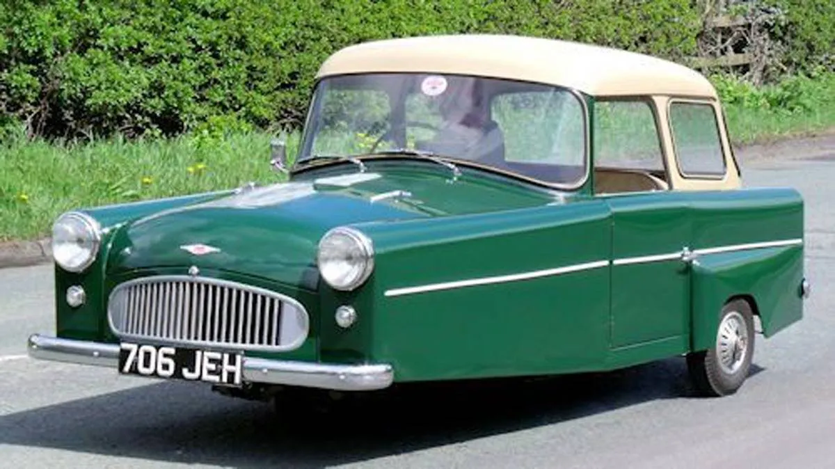 أصغر سيارات في العالم تستخدم للسير على الطرقات