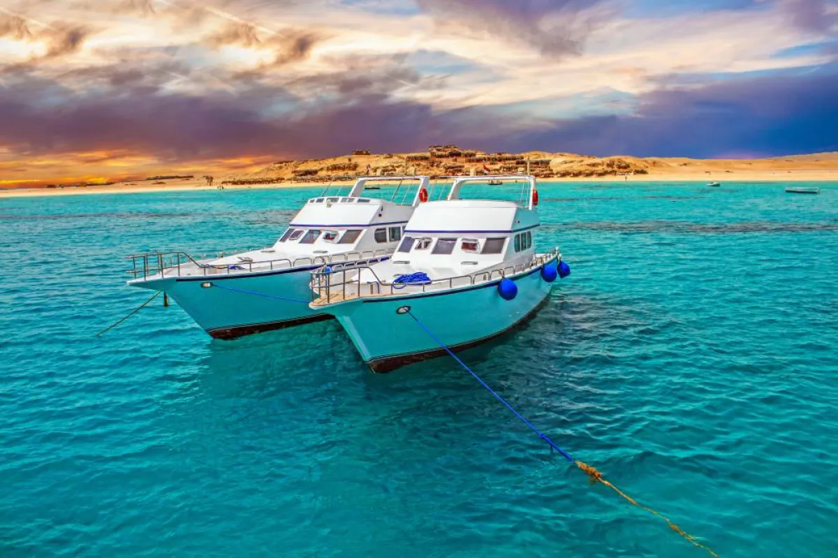 الاستمتاع بالشواطئ في شرم  الشيخ