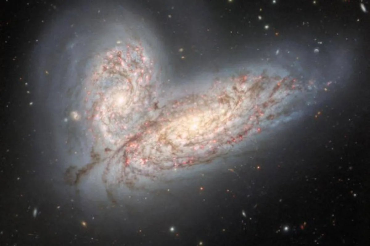 اصطدام مجرتين