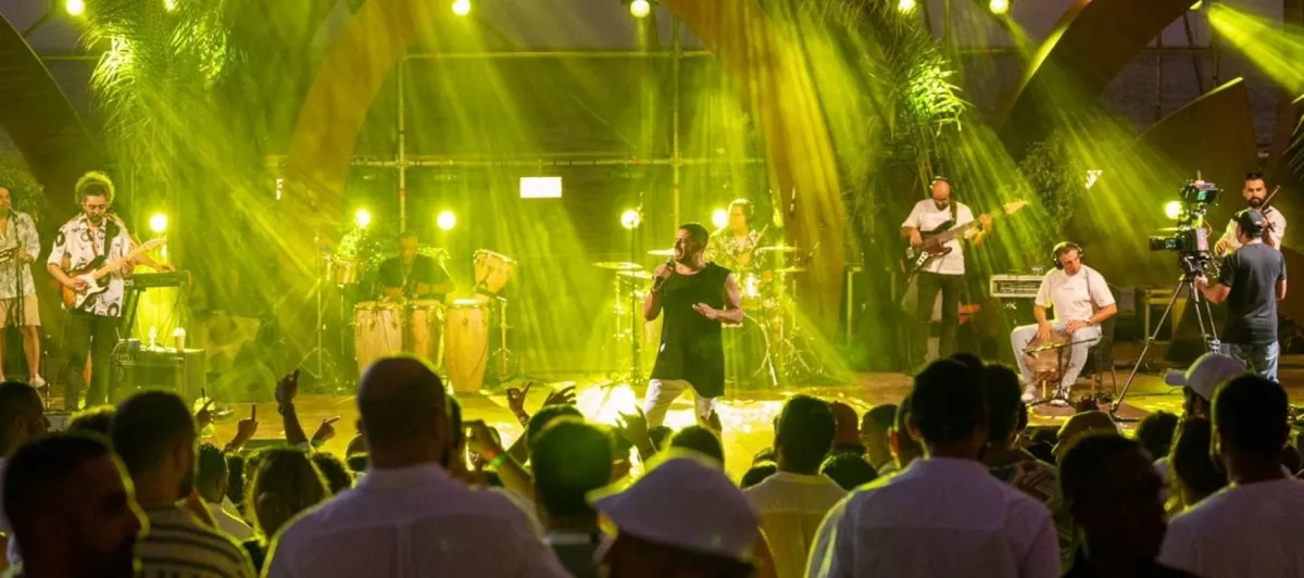 محمد حماقي-الصور من المركز الاعلامي ل شركة بنش مارك