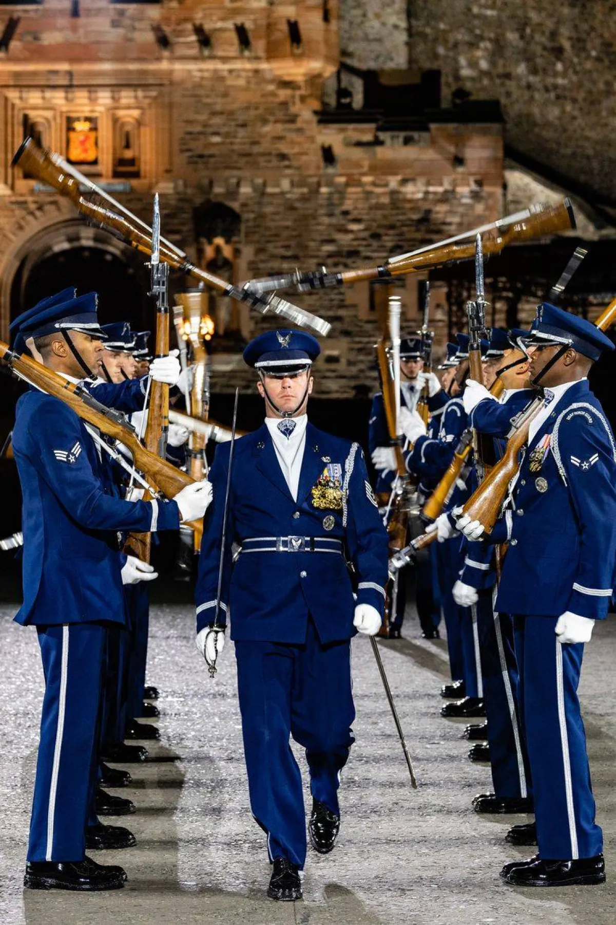 عودة مهرجان الوشم الملكى.. العسكري بقلعة إدنبرة البريطاني، بعد انقطاع لثلاثة أعوام