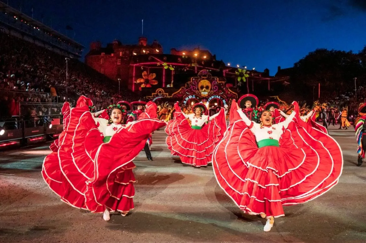 عودة مهرجان الوشم الملكي.. العسكري بقلعة إدنبرة البريطاني، بعد انقطاع لثلاثة أعوام