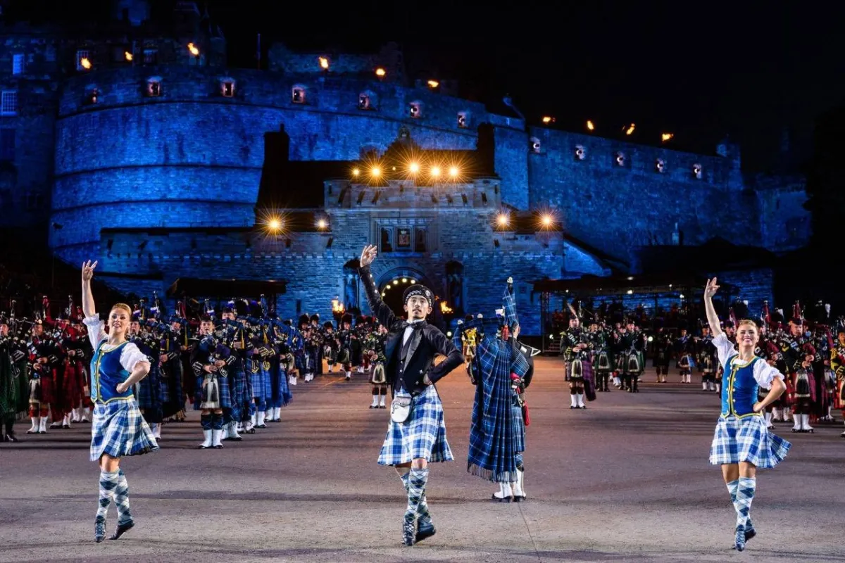 عودة مهرجان الوشم الملكي.. العسكري بقلعة إدنبرة البريطاني، بعد انقطاع لثلاثة أعوام