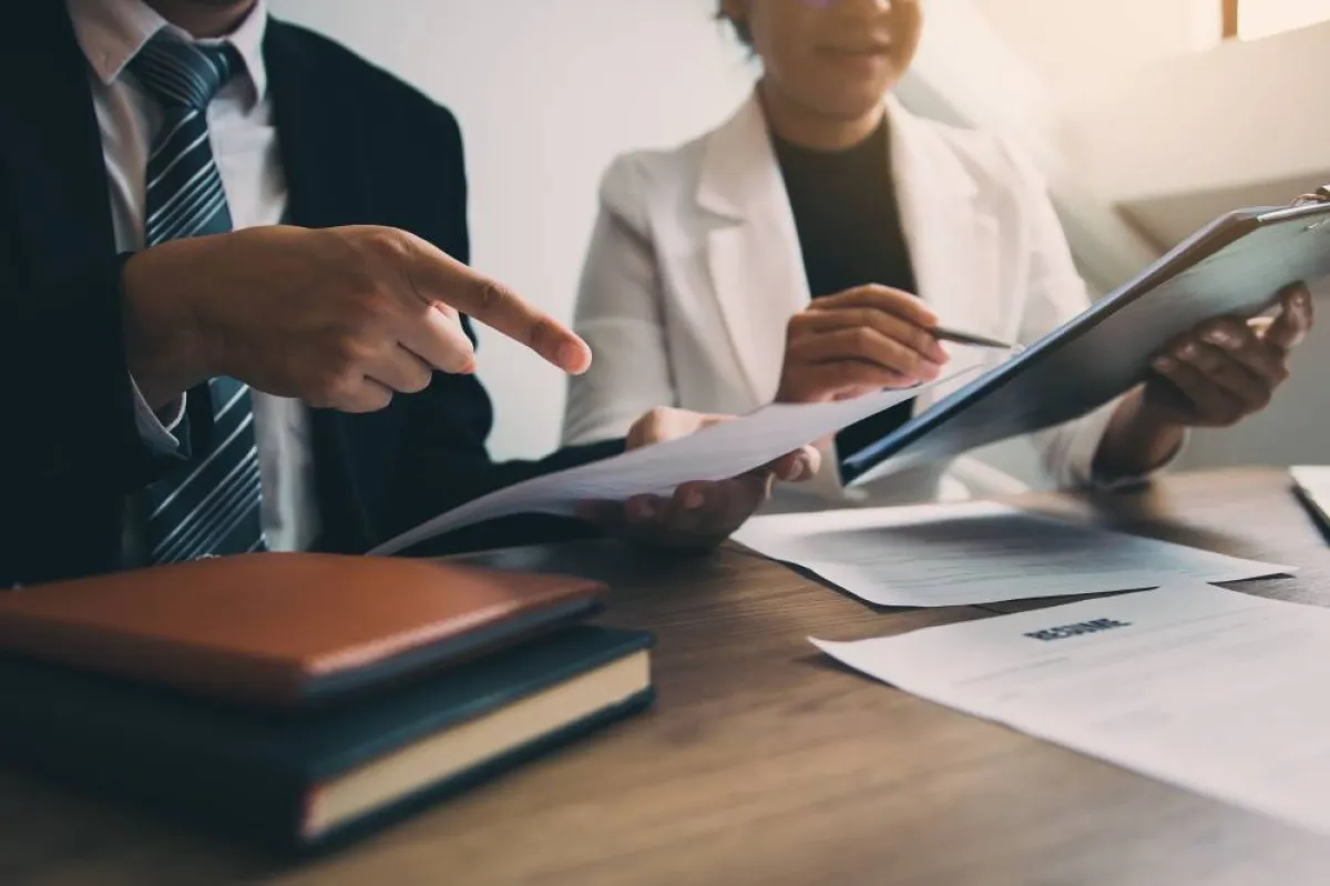 عرض العمل وعقد العمل