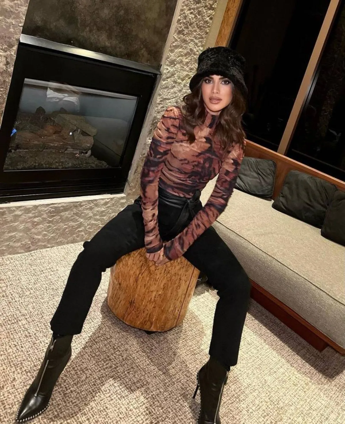 إطلالات كاميلا كويلو