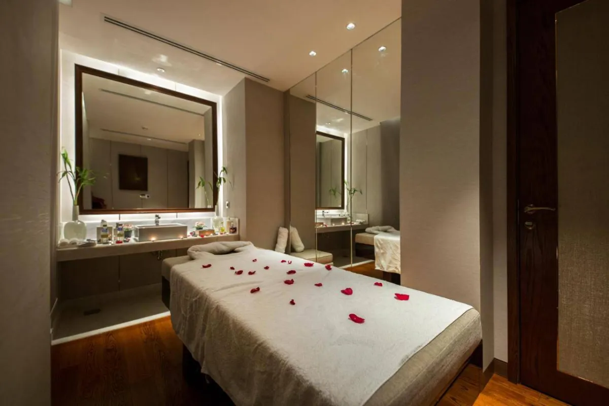 غرفة التدليك في فندق منتجع وسبا نارسس أبحر