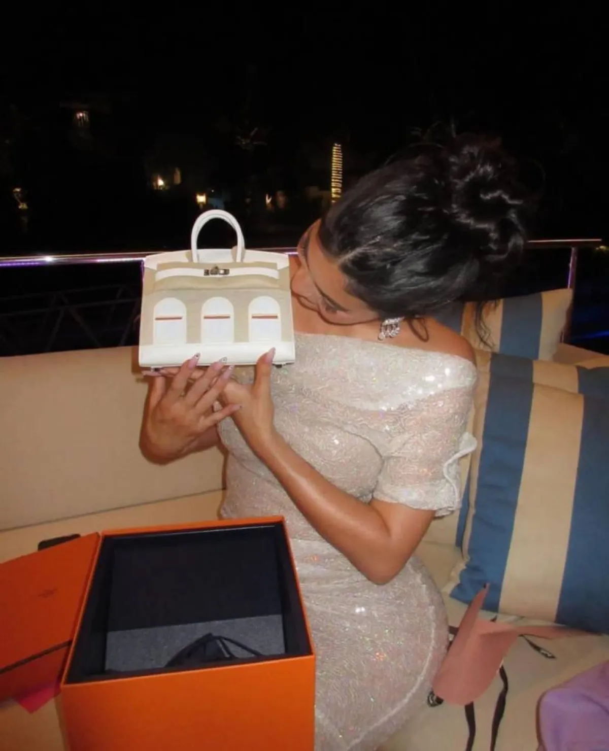 الهدية التي تلقتها كايلي من والدتها