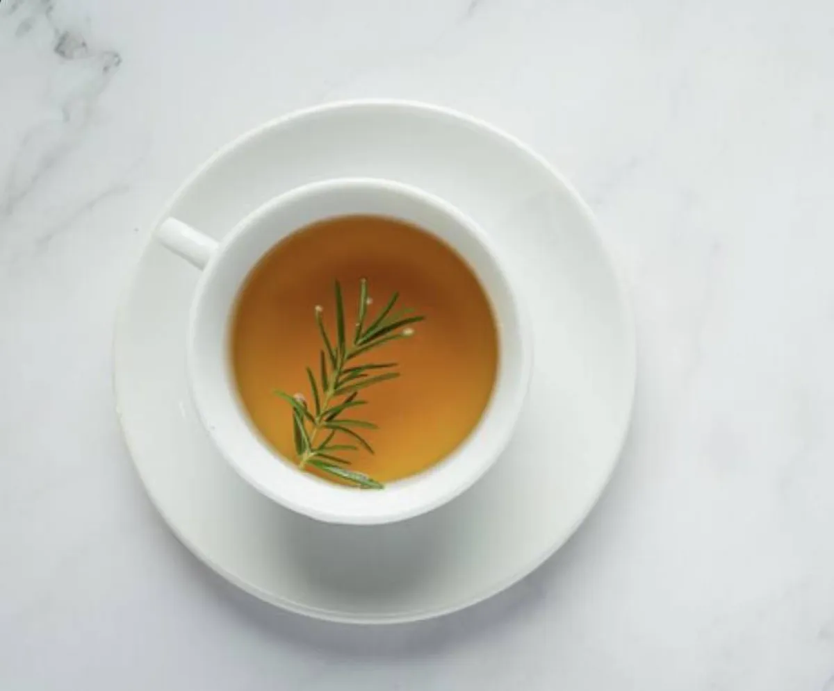 الشاي الأخضر لعلاج التعرق الزائد في الوجه