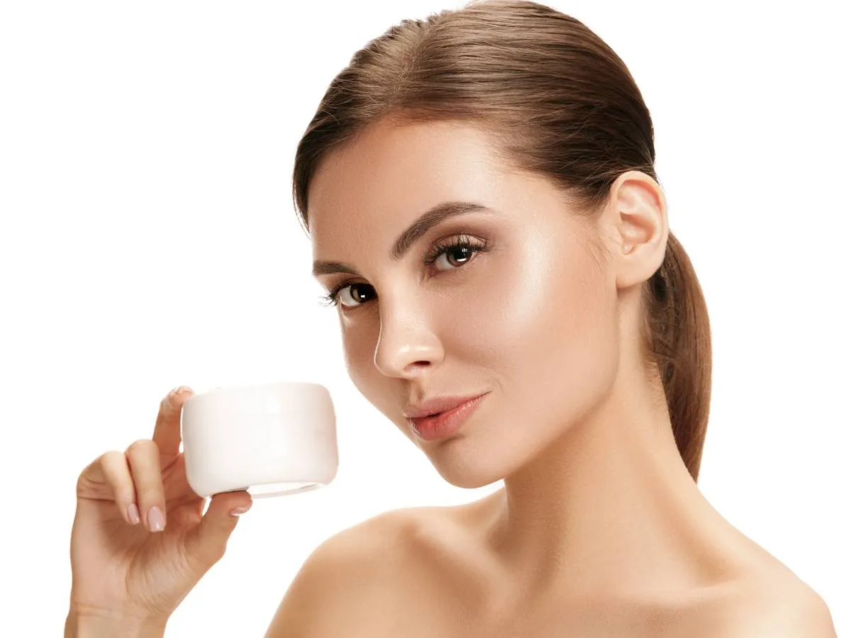 مستحضرات بمفعول البوتوكس Products with Botox Effect