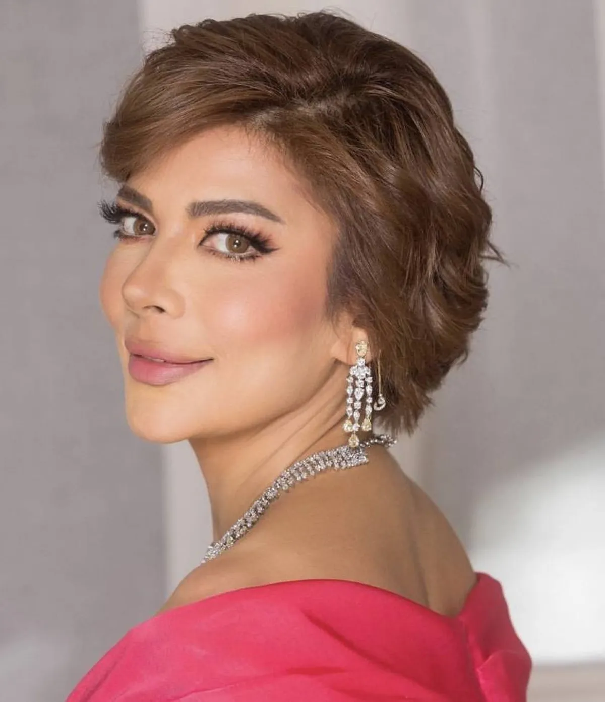 اصالة نصري بقصة الغارسون - الصورة من حسابها على الانستغرام