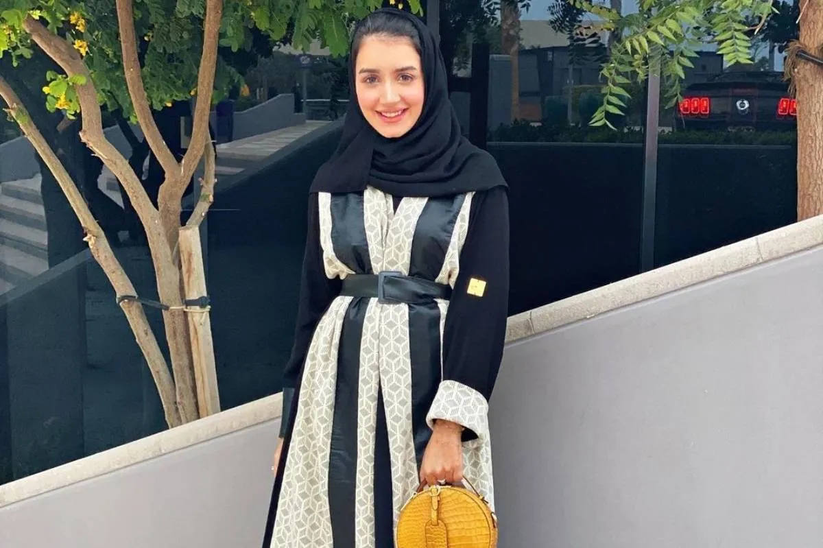 موديلات عبايات مخصّرة