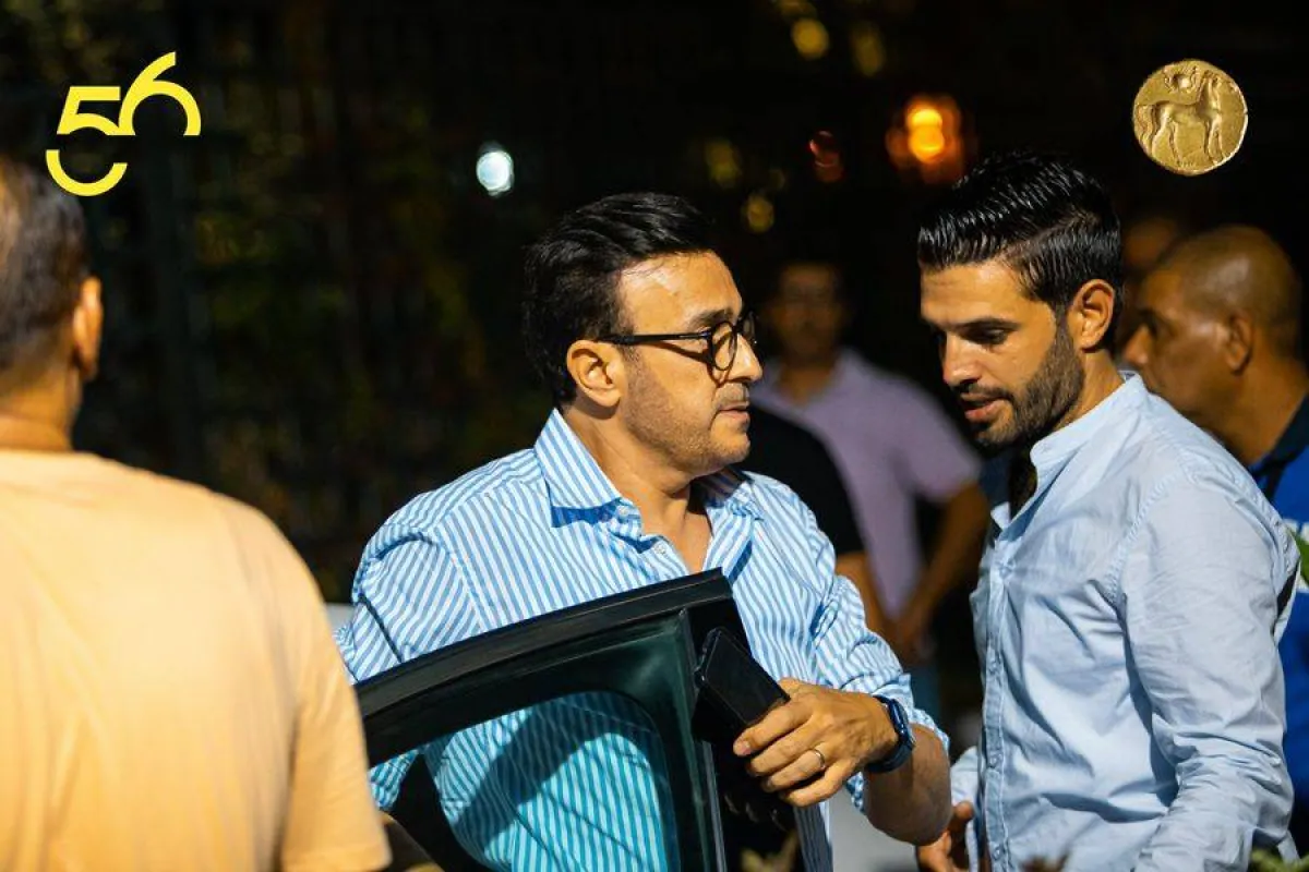 عند حلول صابر الرباعي  بالمسرح قبل بداية الحفل- الصورة من موقع المهرجان على الفيسبوك