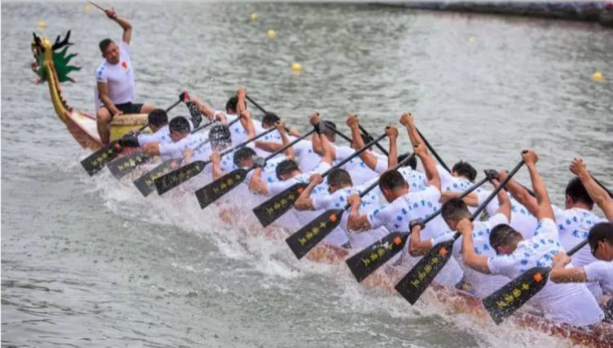 مهرجان قوارب التنين