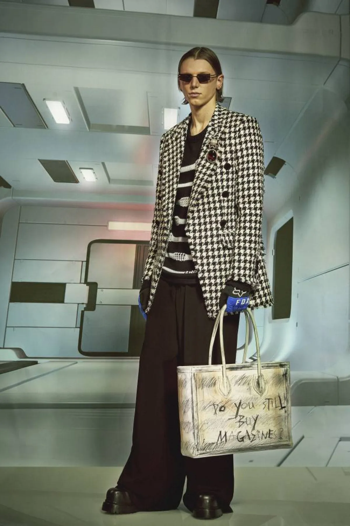 موديلات حقائب للرجل من مجموعات خريف 2022