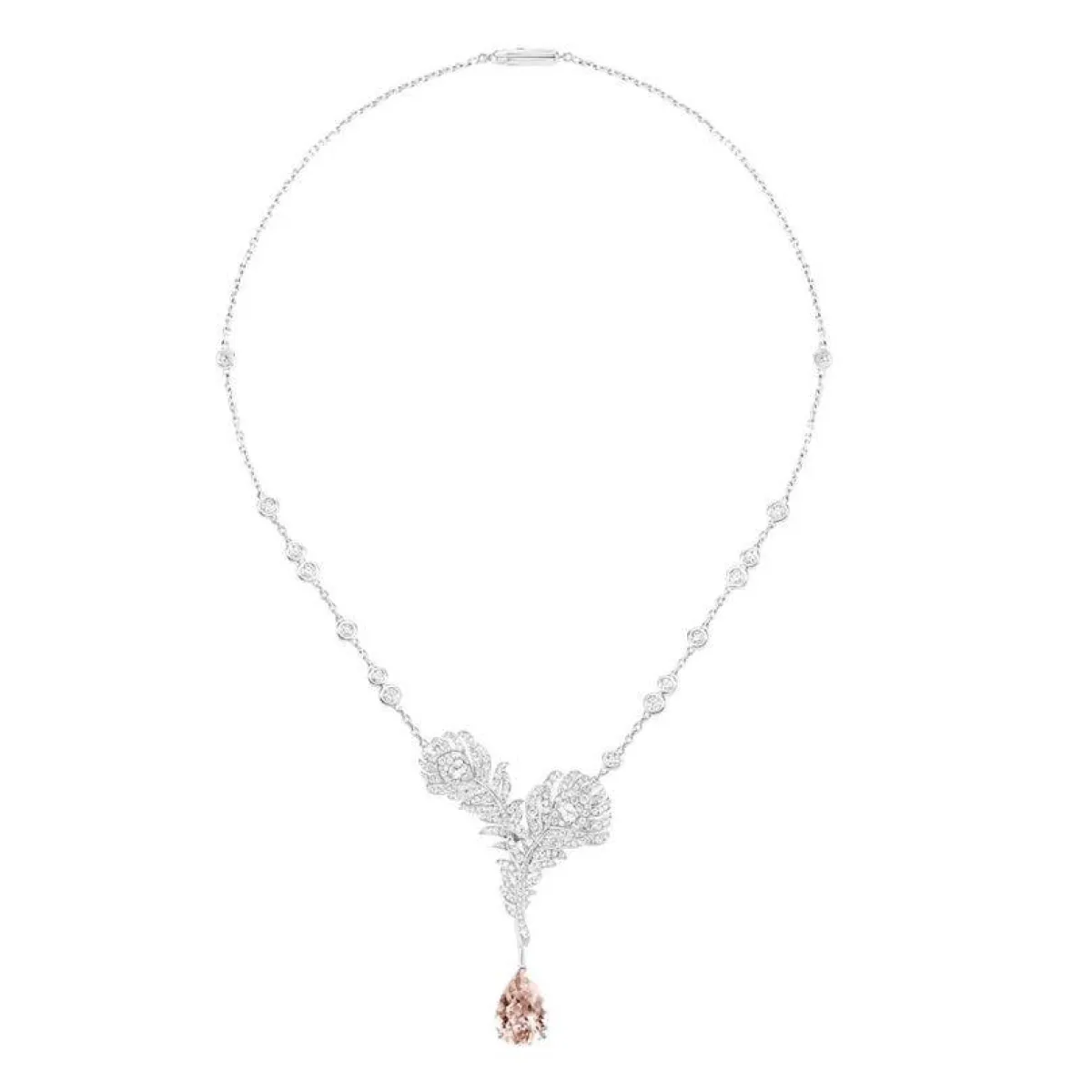 قلادة Plume de Paon من بوشرون Boucheron