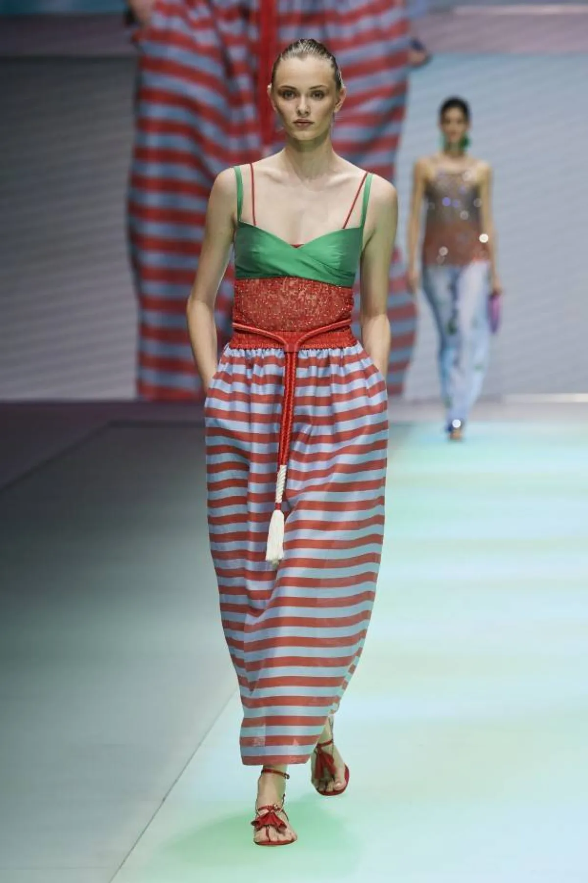 أزياء اللاميه