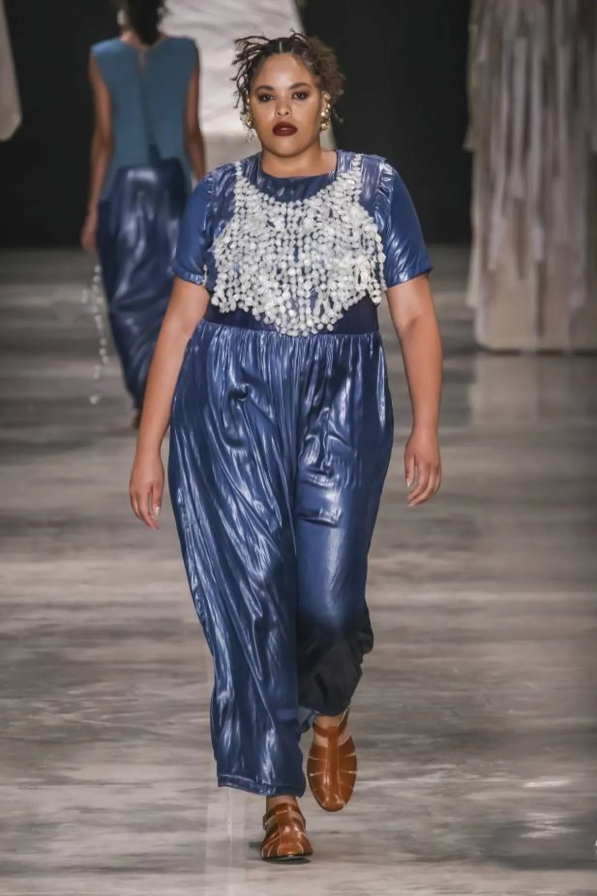 أزياء اللاميه