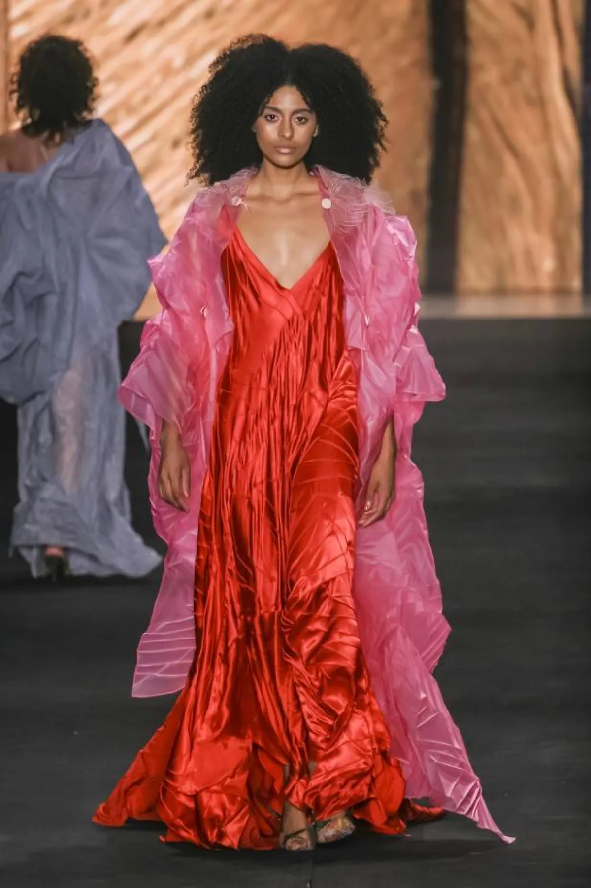 أزياء اللاميه