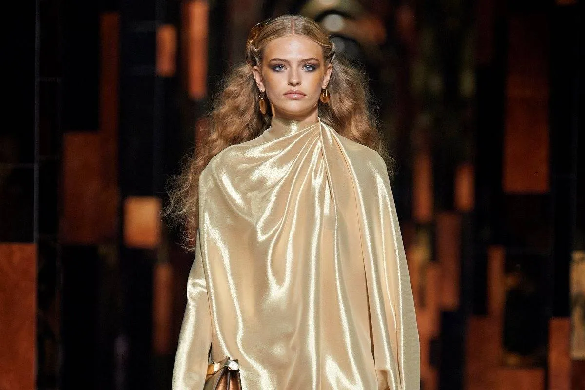 صيحة أزياء اللاميه