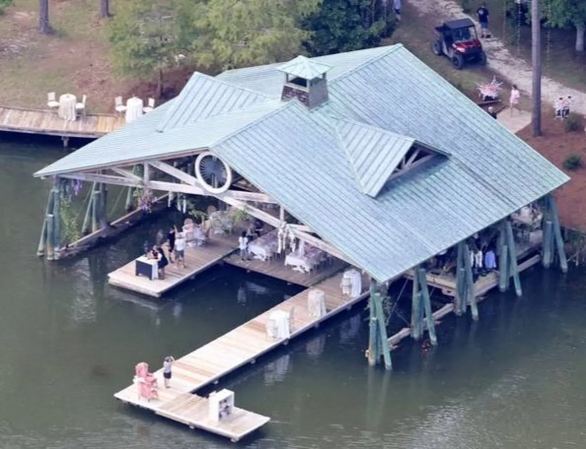 الإستعدادات النهائية لحفل زفاف جنيفر لوبيز وبن افليك- الصورة من موقع TMZ