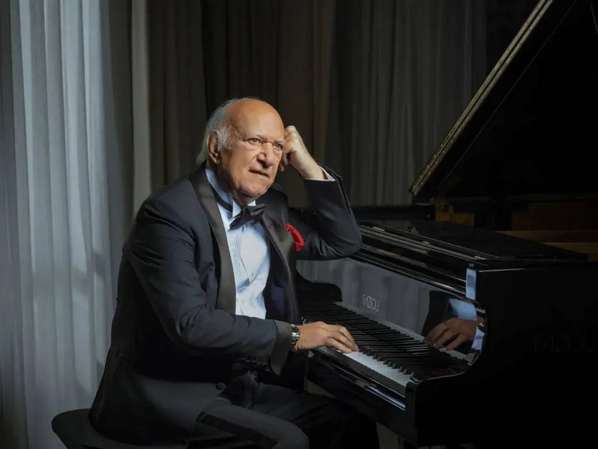 عمر خيرت - الصورة من صفحته الرسمية على الفيس بوك