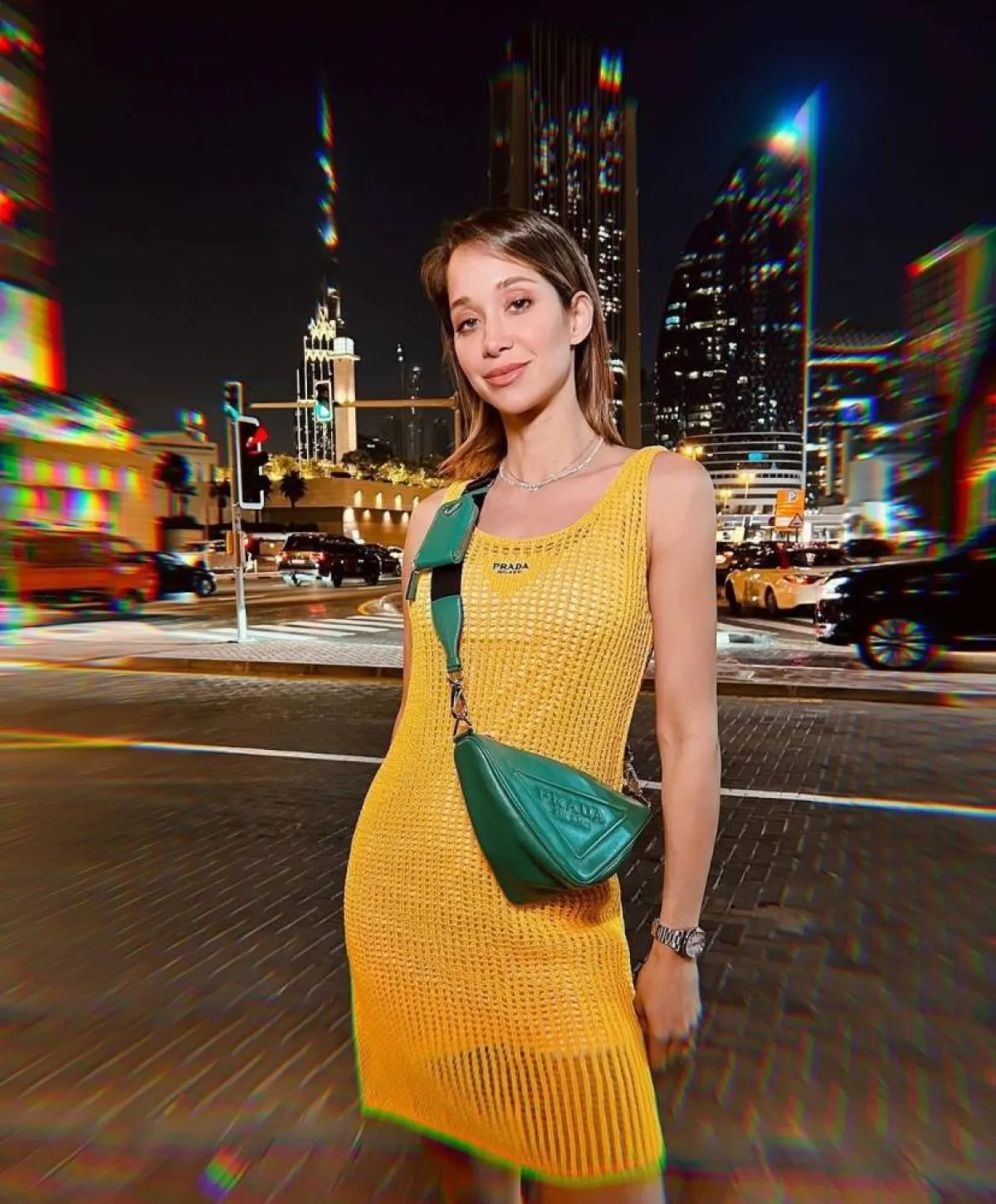 إطلالات النجمات باللون الأصفر