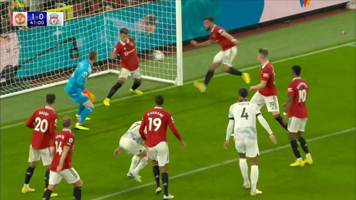 صورة من مباراة ليفربول ومانشستر يونايتد