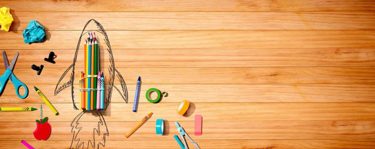 صورة لحاجيات الطفل في المدرسة