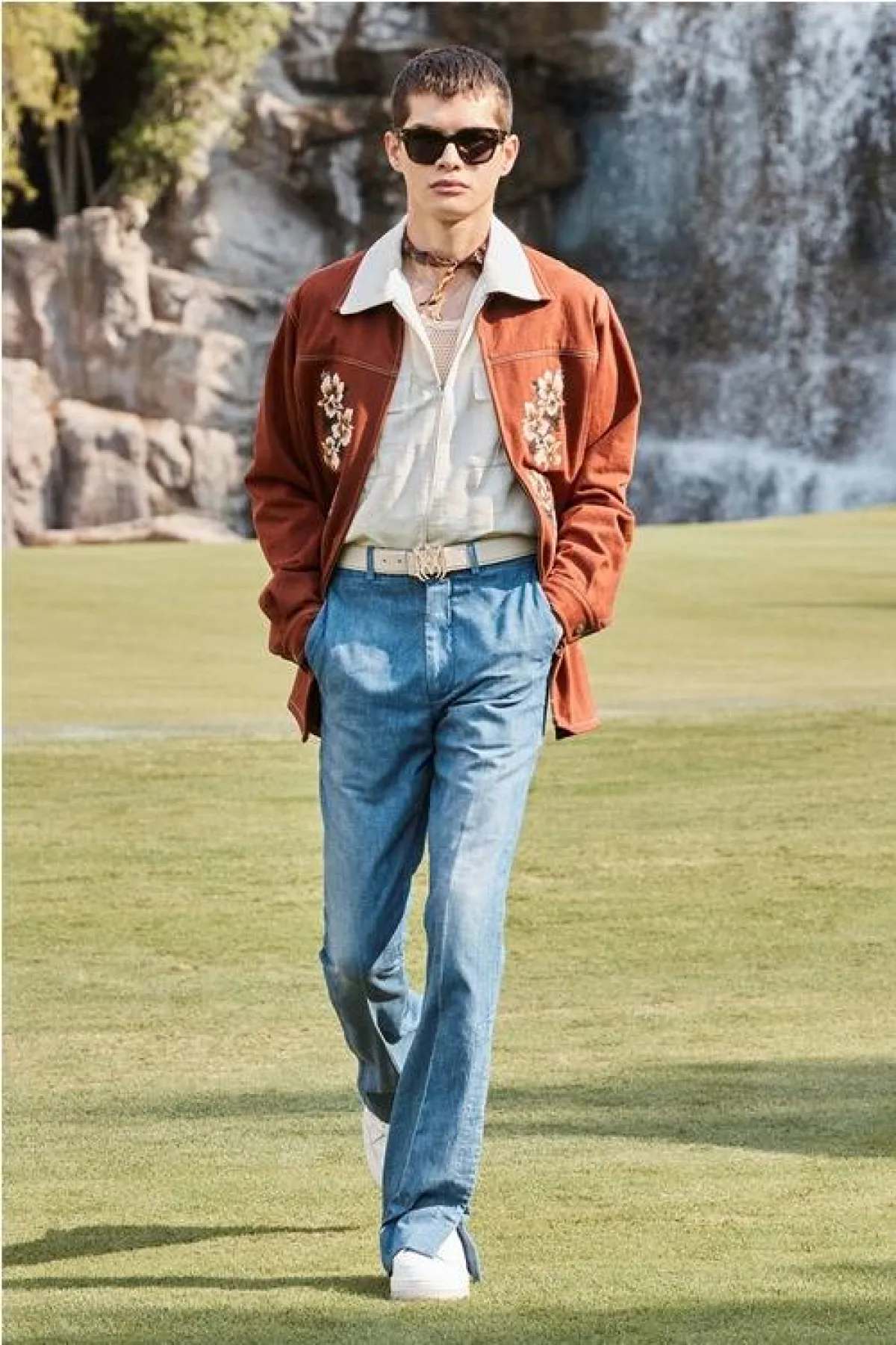 الملابس المناسبة للرجل من أميري Amiri
