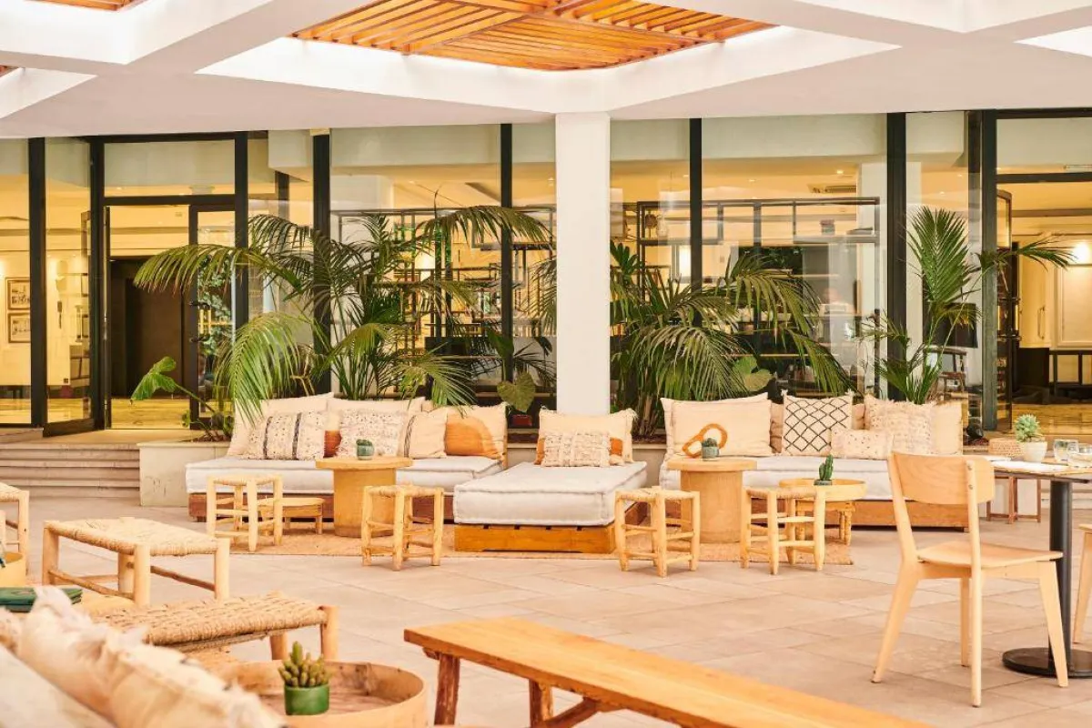 جلسات خارجية مريحة في فندق حياة ريجنسي كازابلانكا