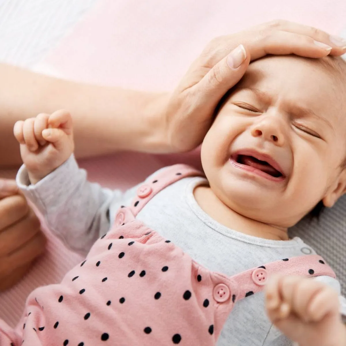 صورة لطفل يبكي