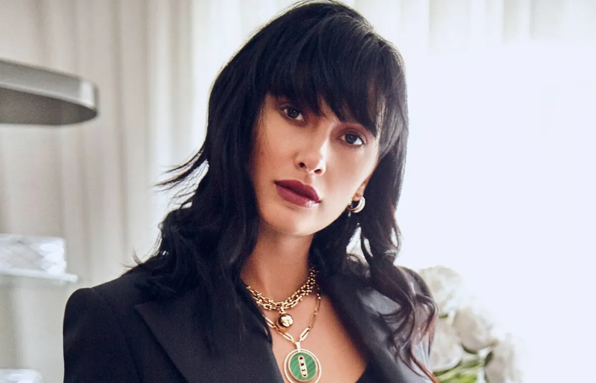 صيحة أحمر الشفاه البني Brown Lipstick