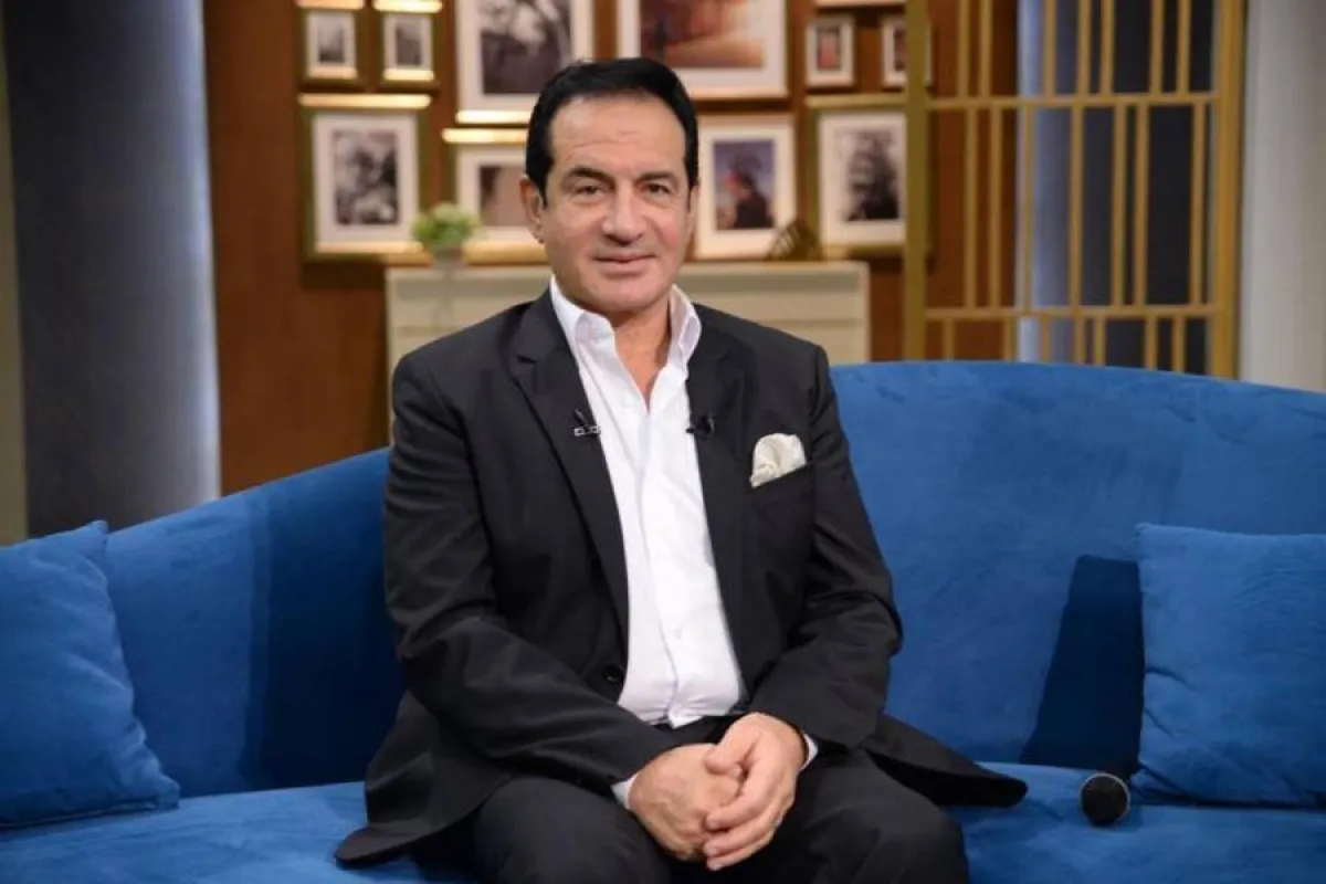 الفنان محمد ثروت - الصورة من حساب ابنه أحمد على فيسبوك