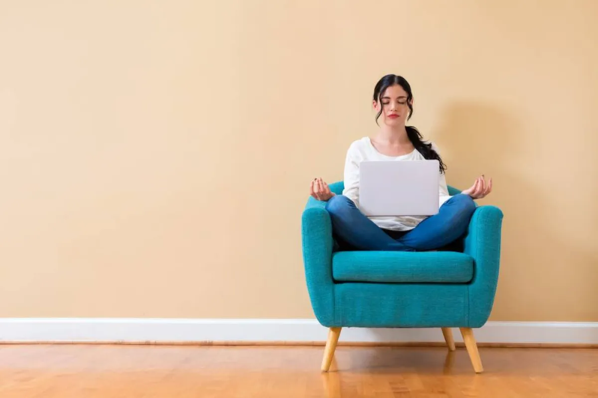 التأمل في مكتب العمل