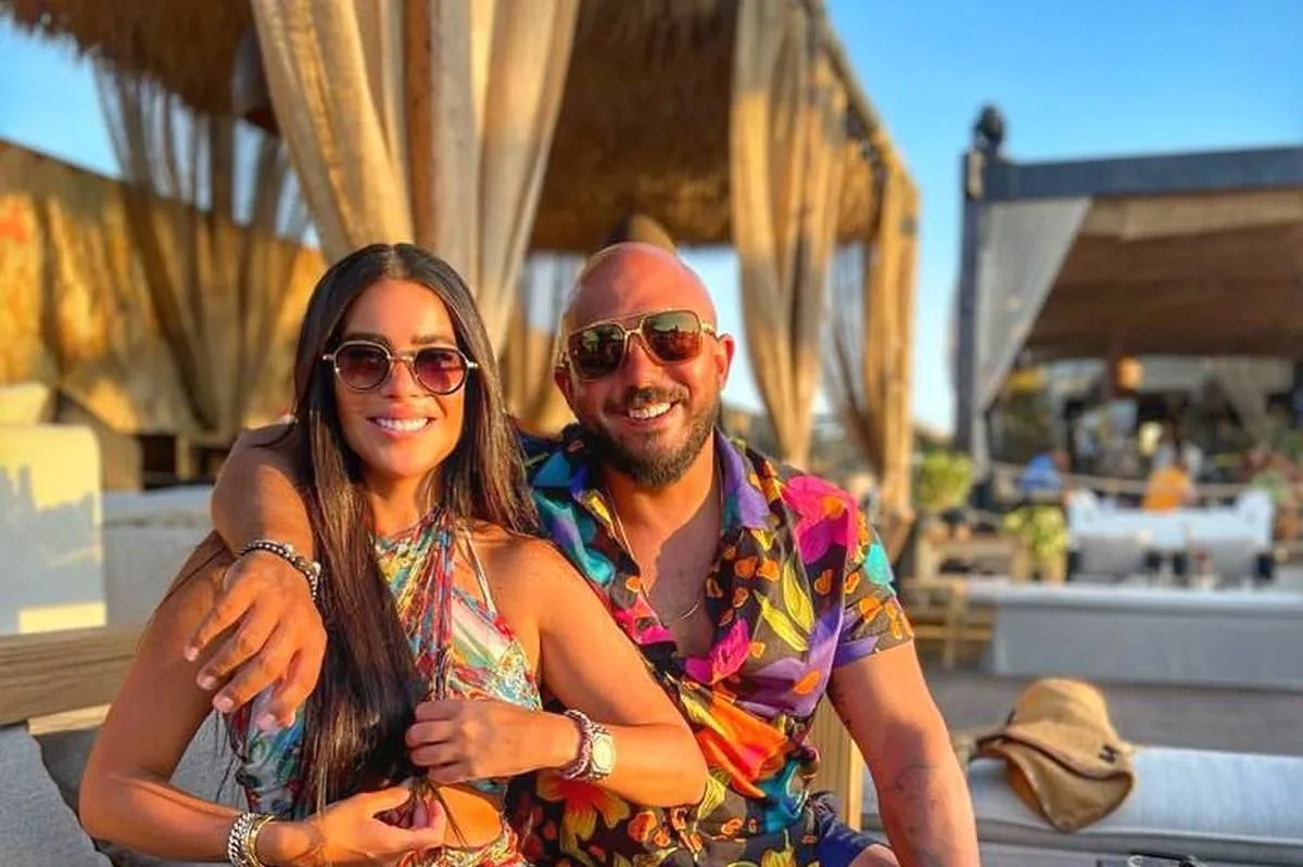 محمود العسيلي وزوجته - الصورة من حسابه على إنستغرام