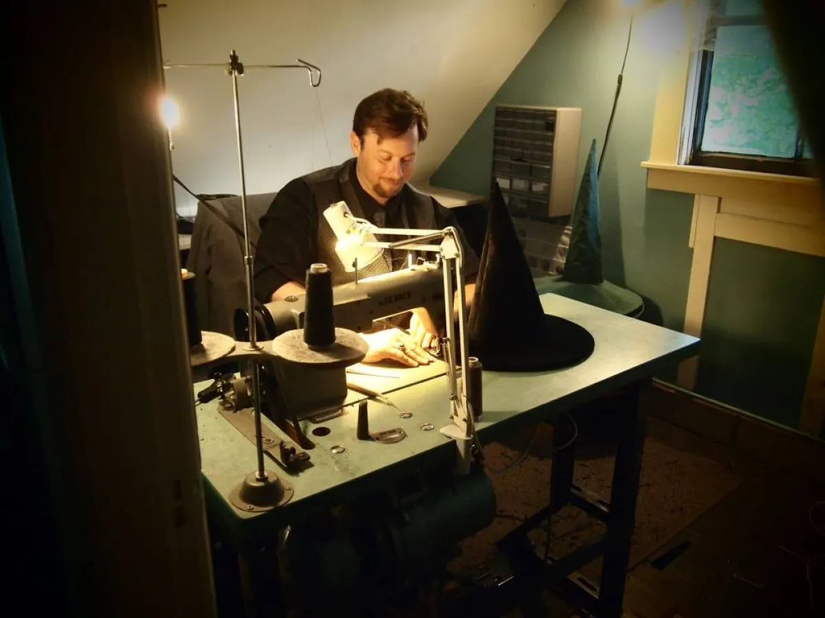 قبعات ساحرات